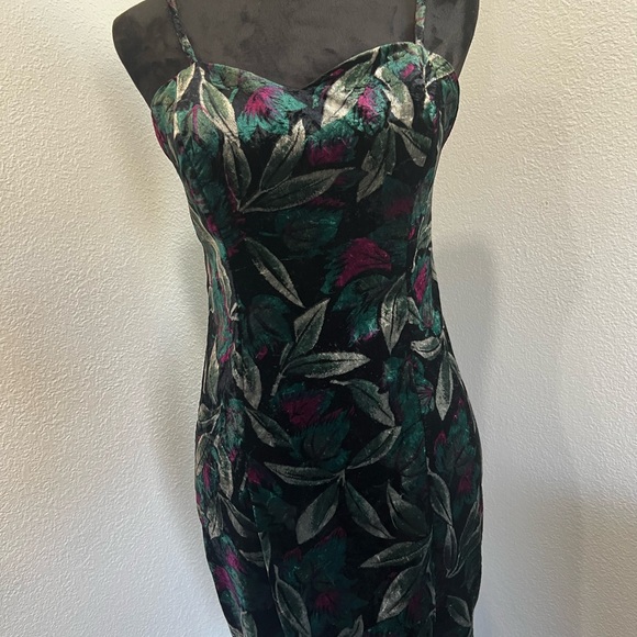 betty and Sheila Dresses & Skirts - Elegant Black Dress